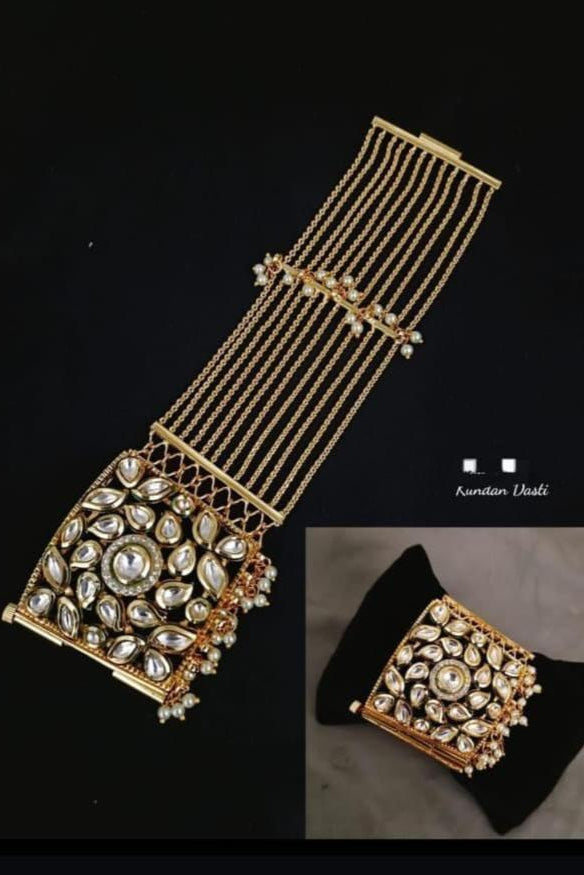 Elegant Kundan Dasti Bracelet | Traditional Gold-Toned Hand Jewelry